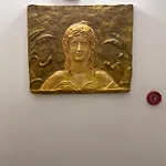 Hanedan Hotel